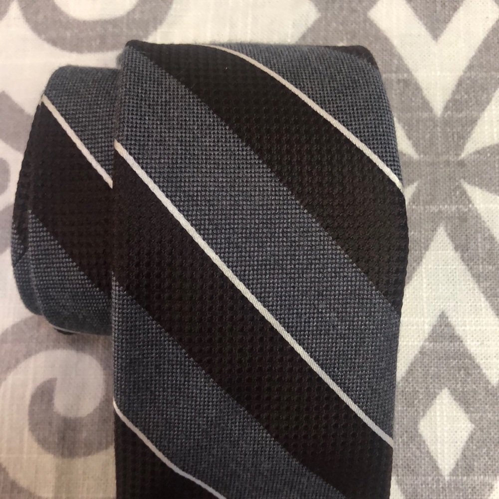 Men’s Michael Kors Tie - Picture 3 of 5
